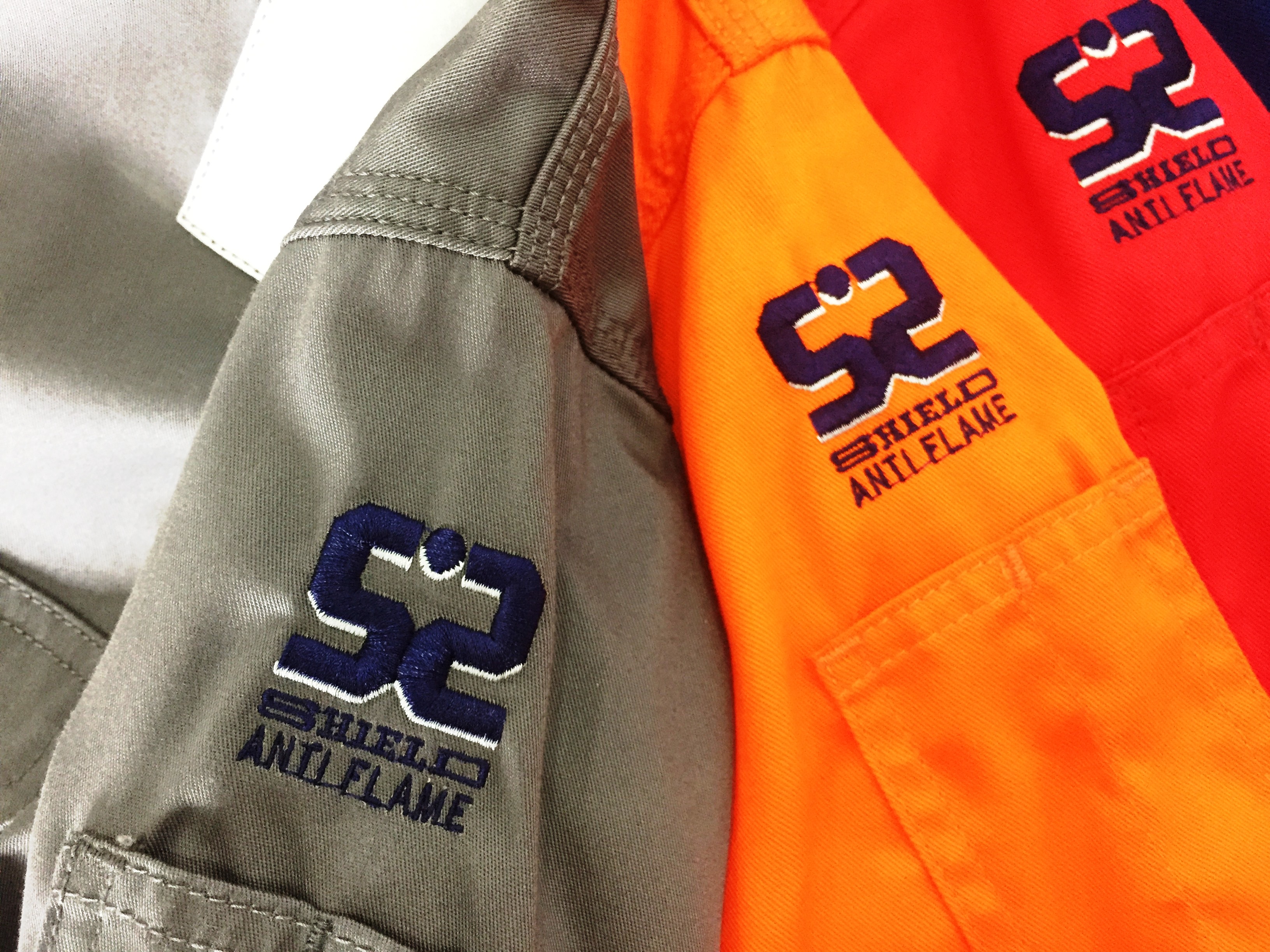 Shield Anti-flame coverall aramid IIIA Shield International